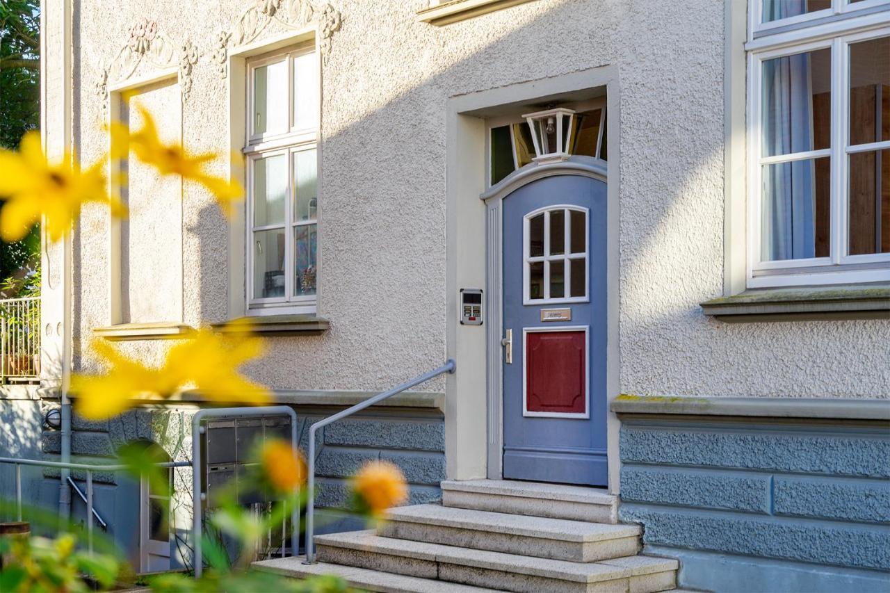 Apartment Villa Anna - Wohnung Mit Stellplatz Emden Extérieur photo